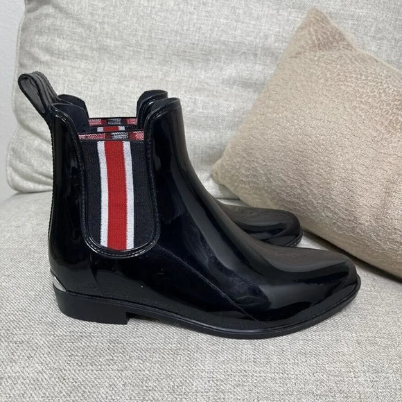 Lauren Ralph Lauren Black Tally II-Bo-Rai Chelsea Waterproof Rain Boots Size 7 - Picture 1 of 13